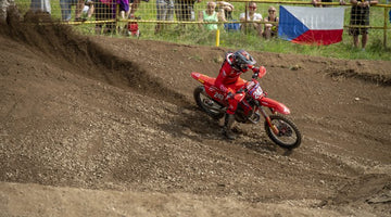 Gajser maintains championship lead after hard-fought Loket