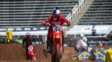 Top-Five Finish for Roczen at SLC 4 Supercross